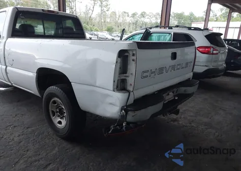 1999 Chevrolet Silverado 2500 C2500 z USA, uszkodzony, nr VIN 1GCFC24TXXE211950